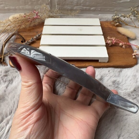 Gorgeous Amethyst with Agate Angel Wings Carving - Picture 8 of 10